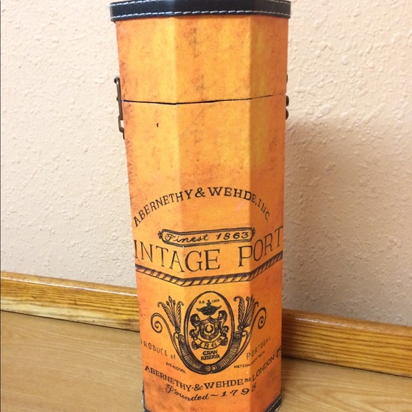 Decor - Picture 2 of 3